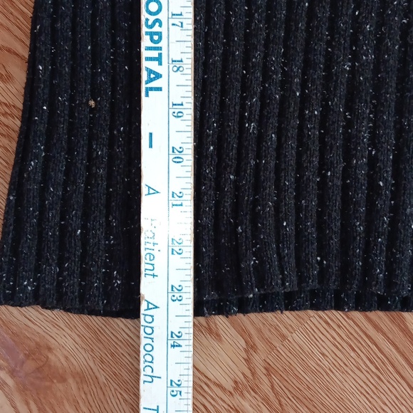 Croft and Barrow Women's Black Sweater Size XL With Zipper - Picture 11 of 12